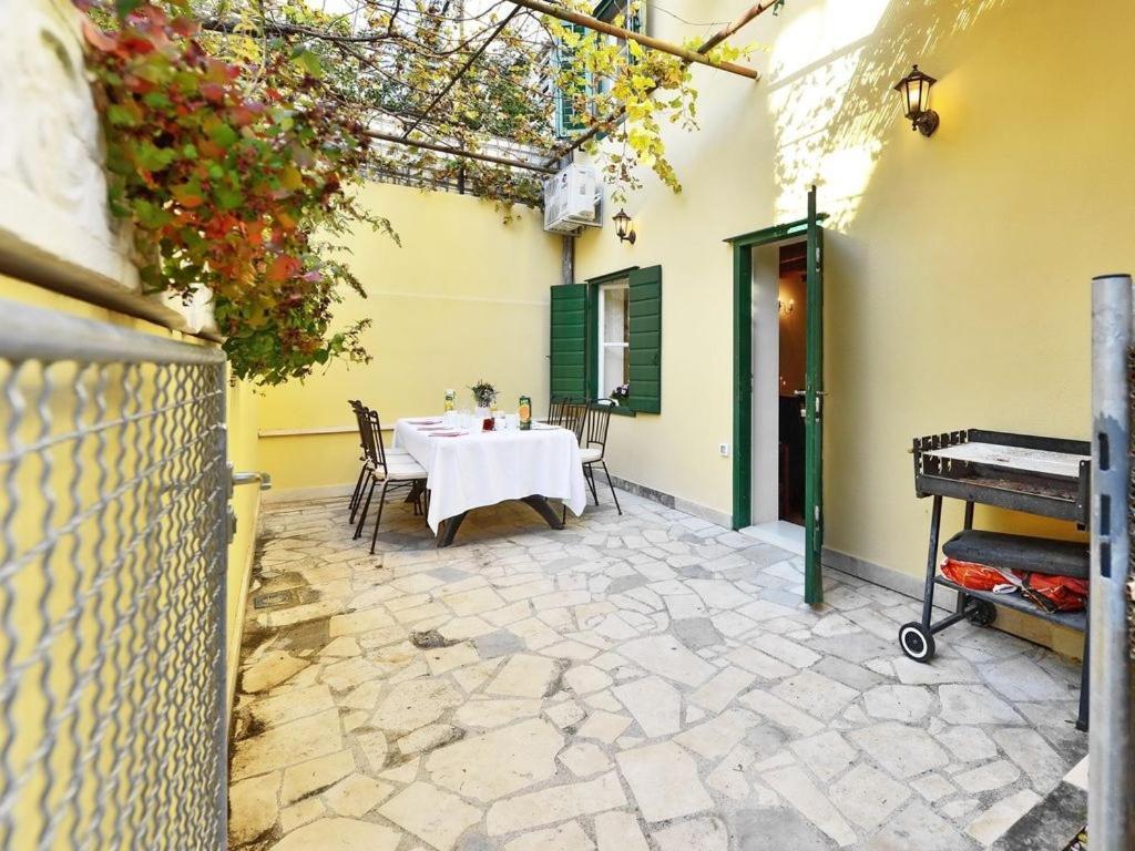 Villa Omiš Екстериор снимка