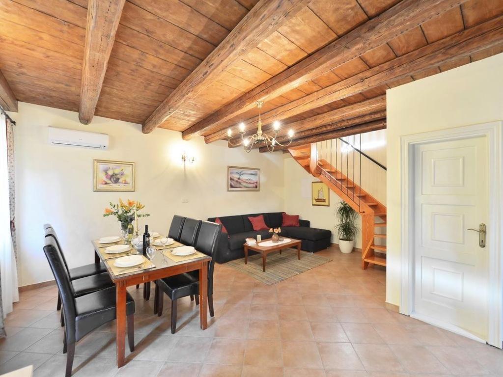 Villa Omiš Екстериор снимка
