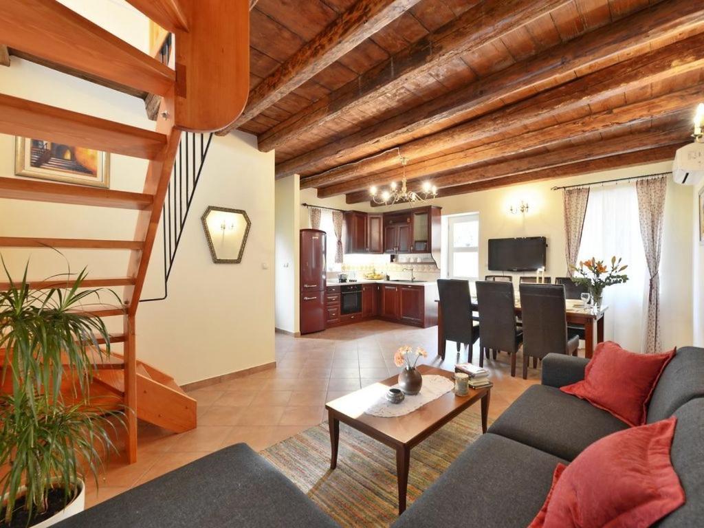 Villa Omiš Екстериор снимка