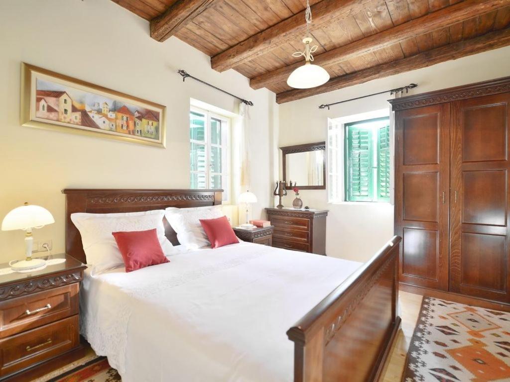 Villa Omiš Екстериор снимка