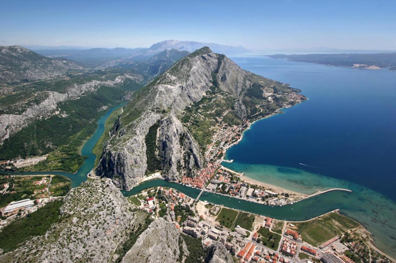 Villa Omiš Екстериор снимка