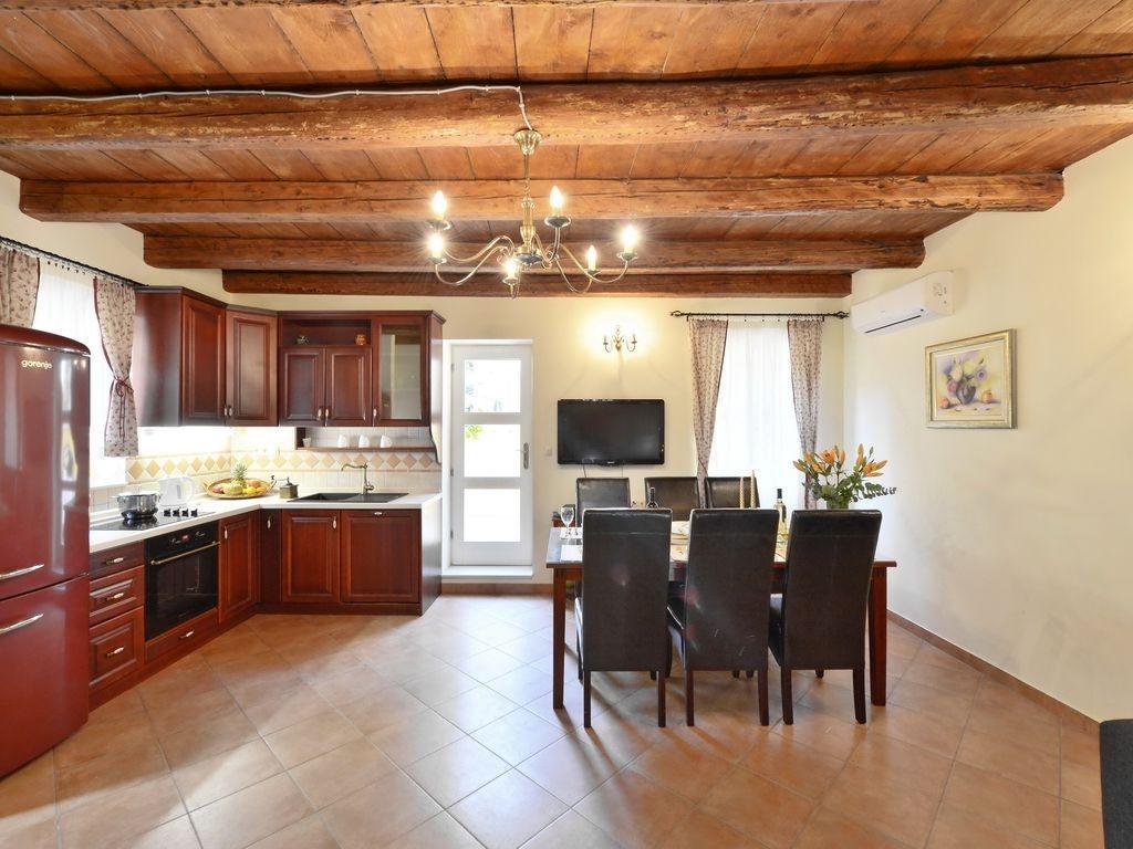 Villa Omiš Екстериор снимка